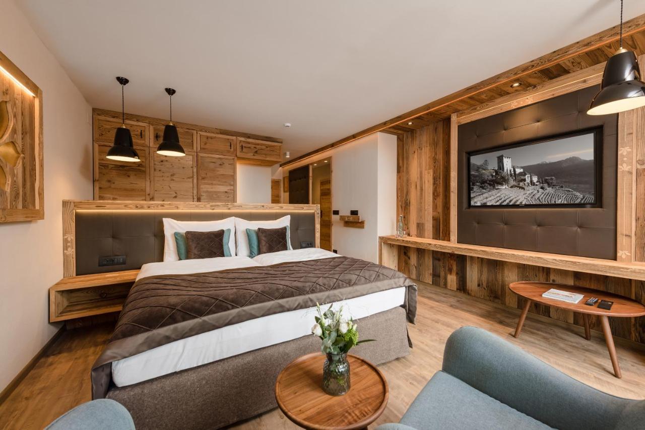 Mondi Hotel Tscherms エクステリア 写真