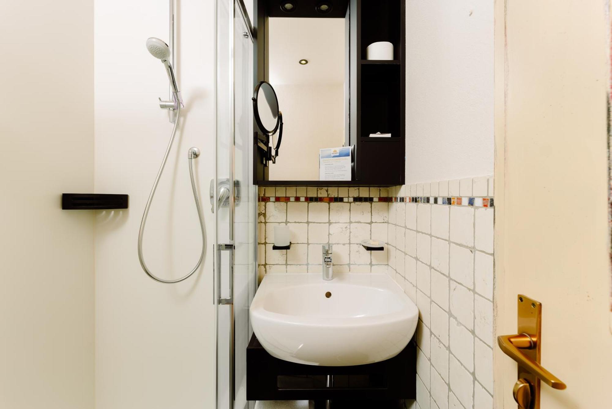 Mondi Hotel Tscherms エクステリア 写真